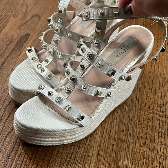 STEVEN size 7 strappy studded wedge sandal - Picture 3 of 5